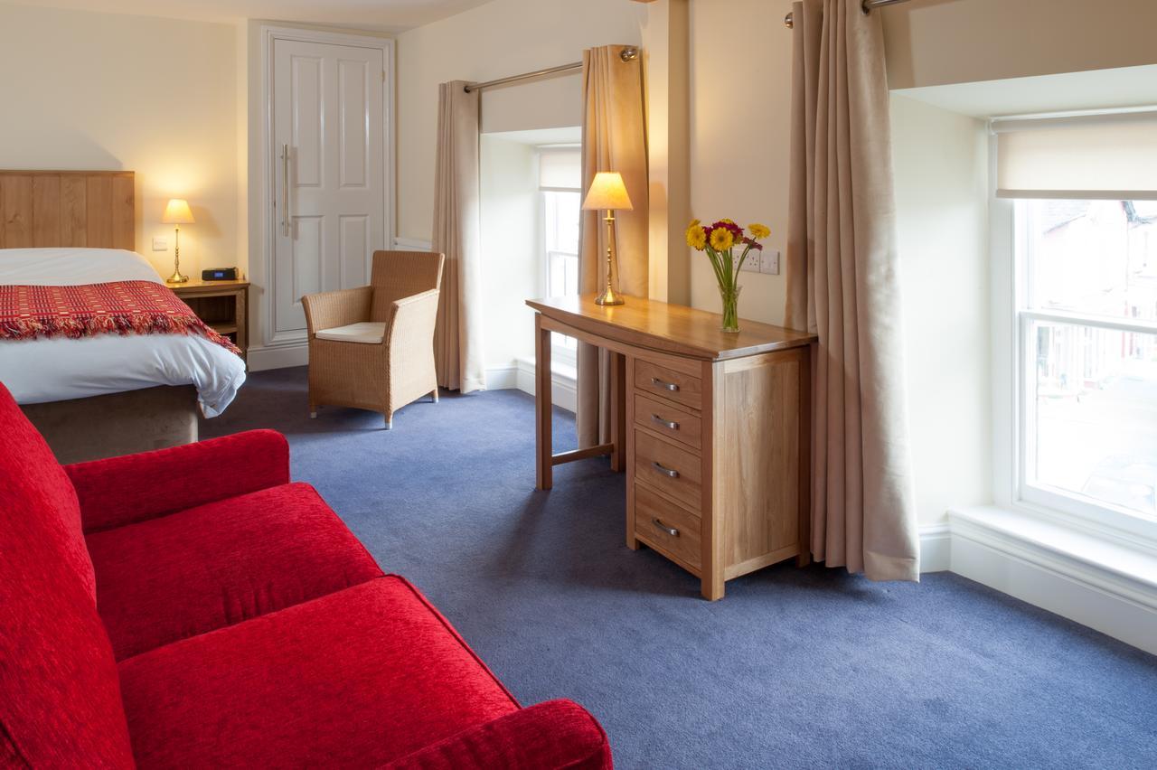 Y Talbot 4* Tregaron