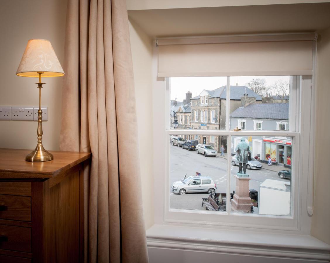 Y Talbot Hotel